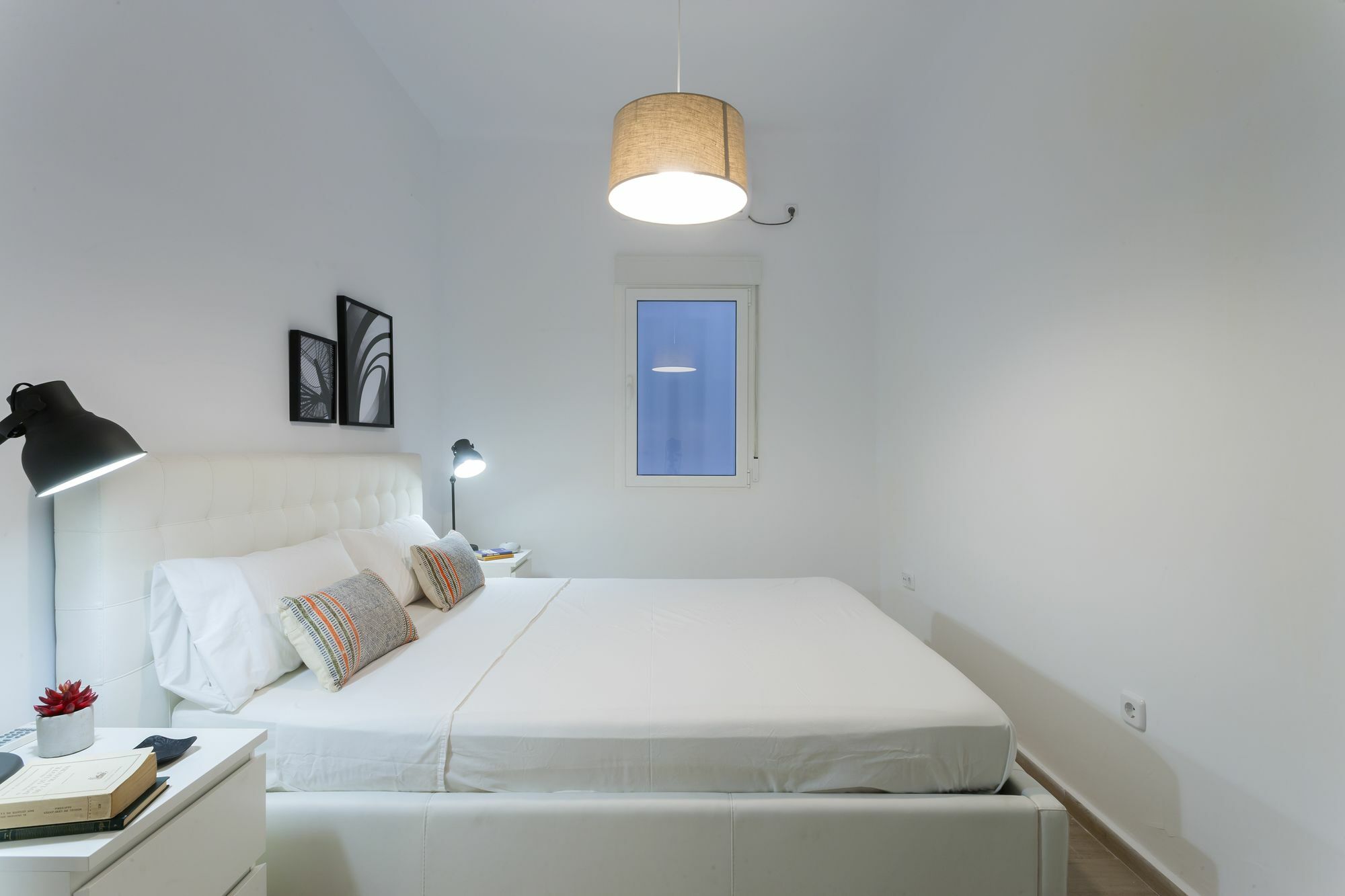 Dobo Rooms Ronda De Segovia Madrid Exterior foto