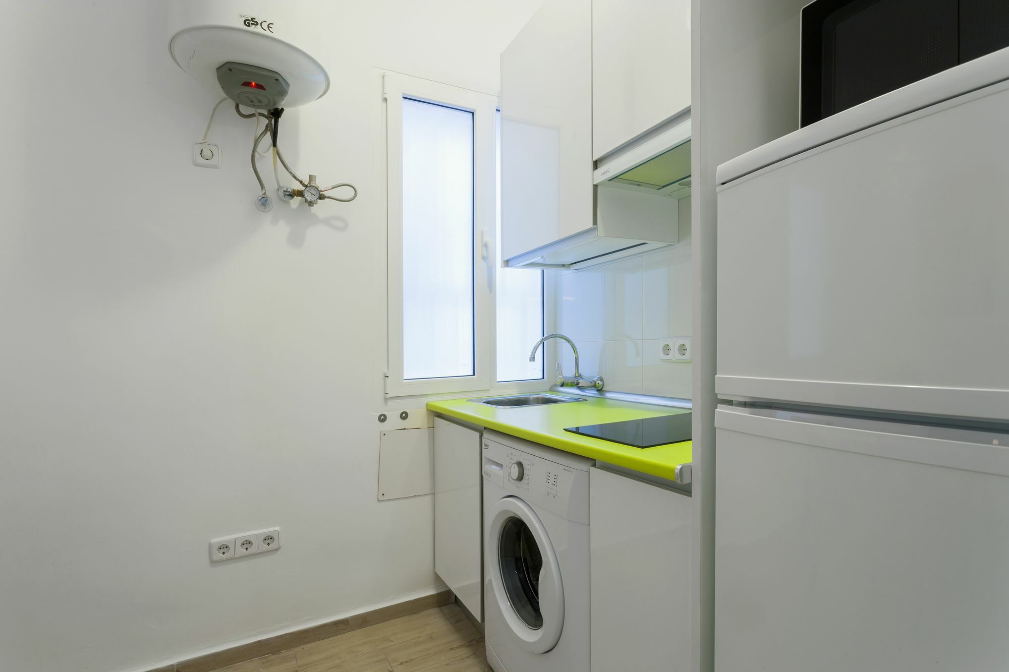 Dobo Rooms Ronda De Segovia Madrid Exterior foto